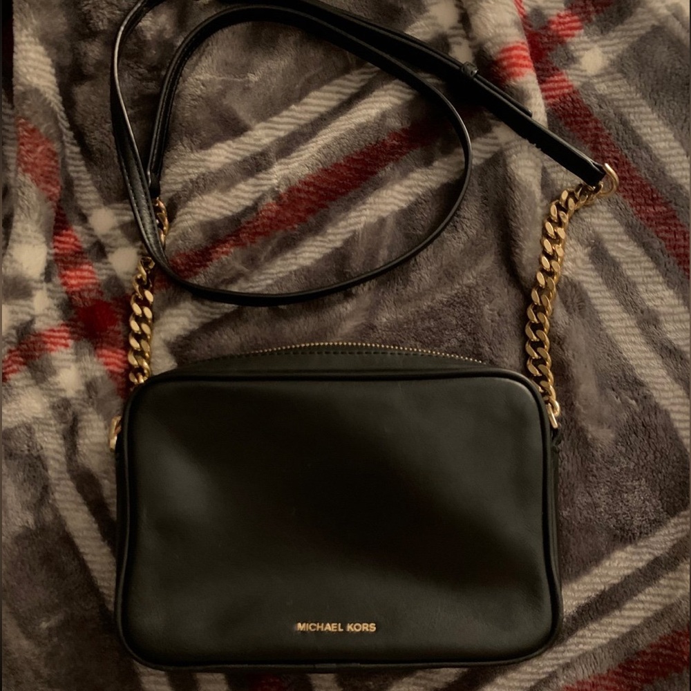 Black Michael Kors Crossbody